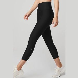 ❤️ alo yoga airlift capri legging